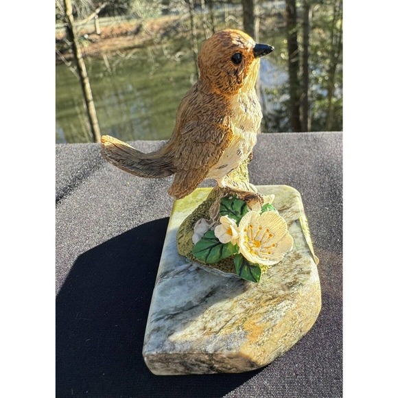 Bird Sitting on Piece of Connemara Marble from Ireland Marked EPL -S89 - Picture 4 of 9